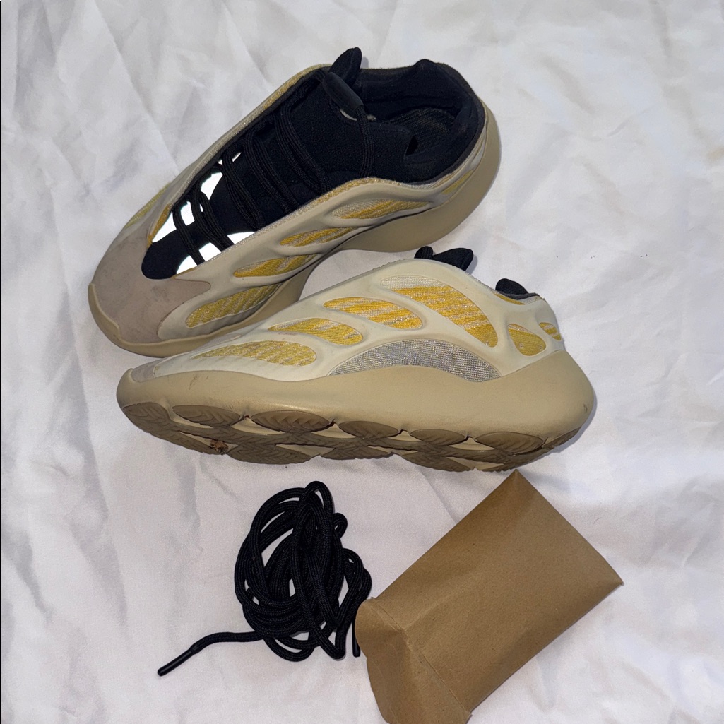 Yeezy Women's Sneakers In Cream And Black
